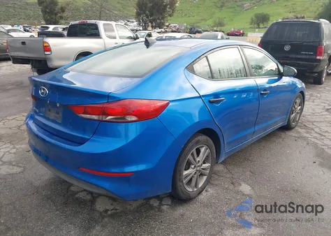 2017 Hyundai Elantra Se z USA, uszkodzony, nr VIN 5NPD84LFXHH137592
